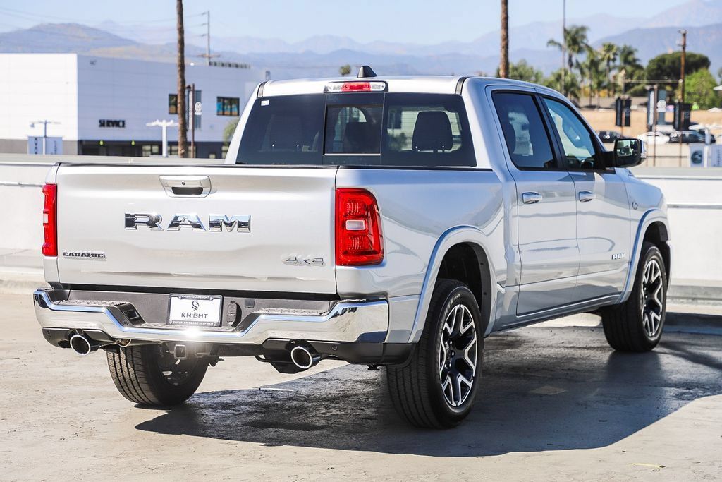 New 2026 RAM 1500 Laramie AWD/4WD image 9