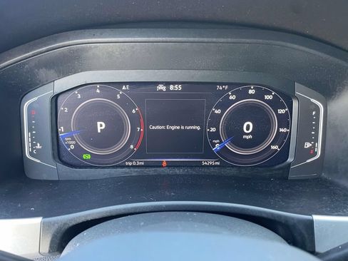 Certified 2022 Volkswagen Atlas Cross Sport SE FWD image 18