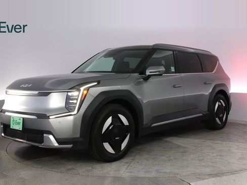 Used 2024 Kia EV9 Wind AWD/4WD image 2
