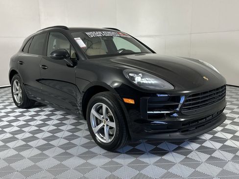 Used 2020 Porsche Macan AWD/4WD image 2