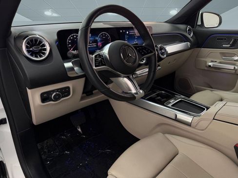Certified 2025 Mercedes-Benz GLB 250 image 4