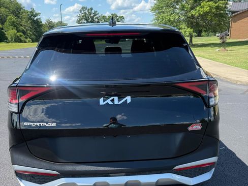 Used 2023 Kia Sportage EX FWD image 7