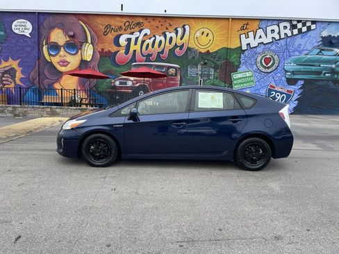 Used 2012 Toyota Prius Two image 2