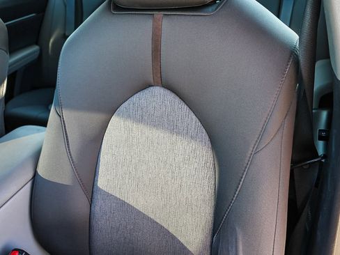 Used 2019 Toyota Camry L image 24