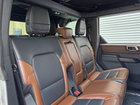 Used 2024 Ford Bronco Outer Banks AWD/4WD image 41