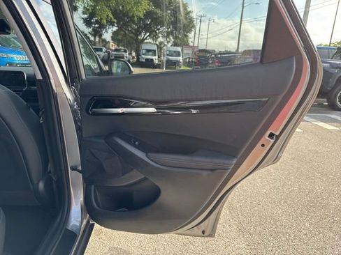 Used 2025 Kia Seltos S FWD image 17
