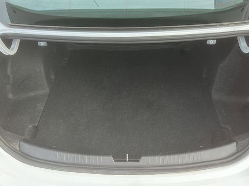 Used 2022 Chevrolet Malibu RS image 18
