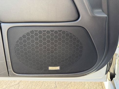 Used 2015 Lexus LS 460 AWD image 19