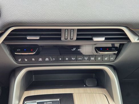New 2026 MAZDA CX-90 Plug-In Hybrid w/ Preferred AWD/4WD image 13