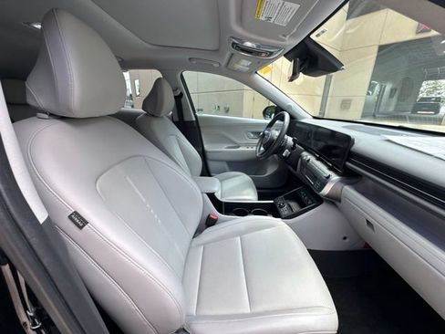 Used 2024 Hyundai Kona Limited FWD image 10