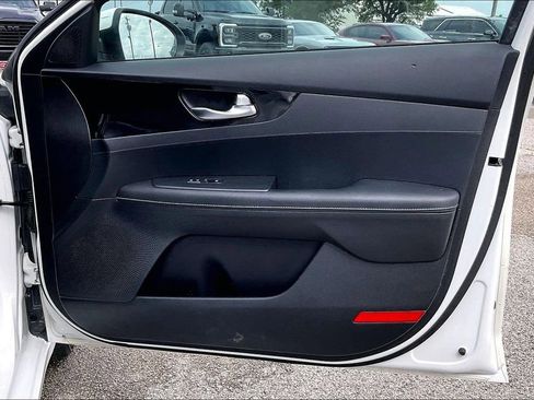 Used 2019 Kia Forte S w/ S Premium Package FWD image 28