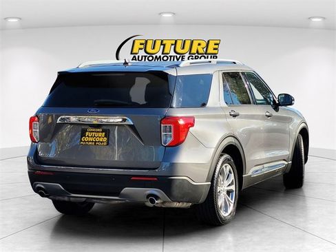 Certified 2022 Ford Explorer Limited w/ Equipment Group 301A image 9