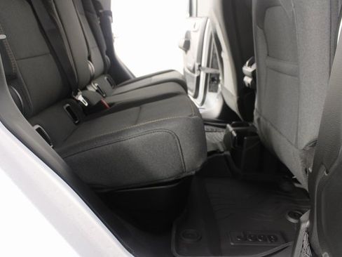 New 2026 Jeep Gladiator Sport image 18