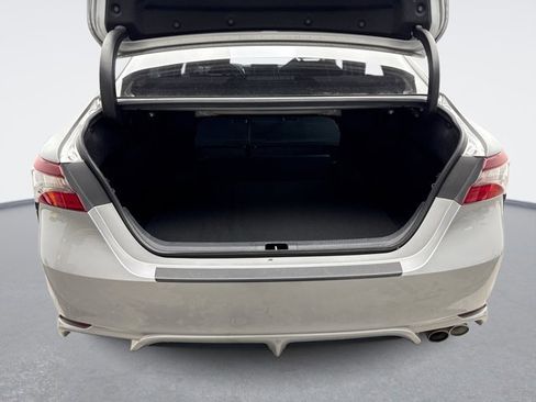 Used 2023 Toyota Camry SE image 19