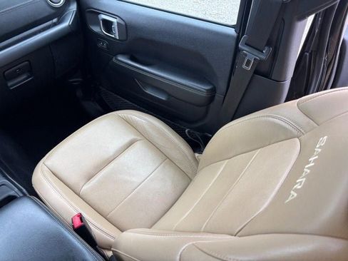 Used 2019 Jeep Wrangler Unlimited Sahara w/ Dual Top Group image 14