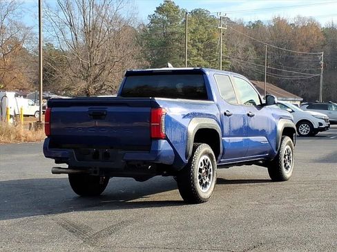 Used 2024 Toyota Tacoma TRD Off-Road image 3