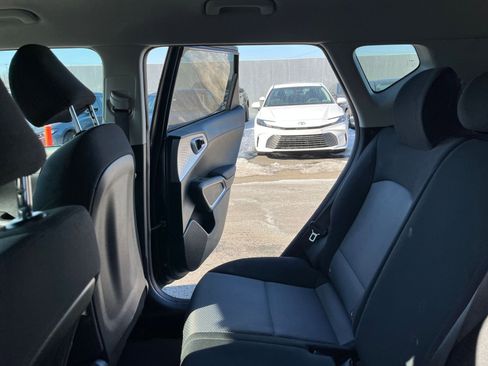 Used 2025 Kia Soul LX w/ LX Technology Package image 37