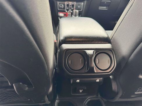 Used 2019 Jeep Wrangler Unlimited Rubicon image 11