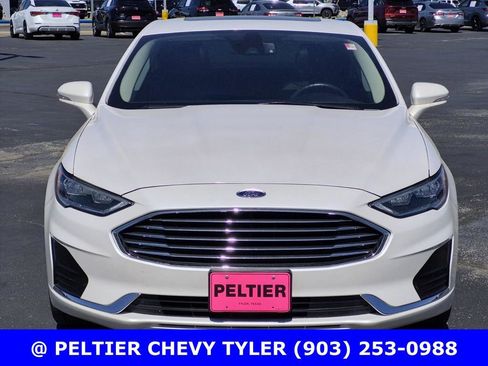 Used 2019 Ford Fusion SEL image 2
