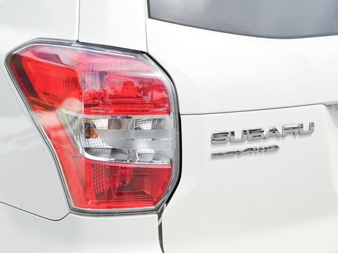Used 2016 Subaru Forester 2.5i Premium w/ Popular Package #2 AWD/4WD image 6