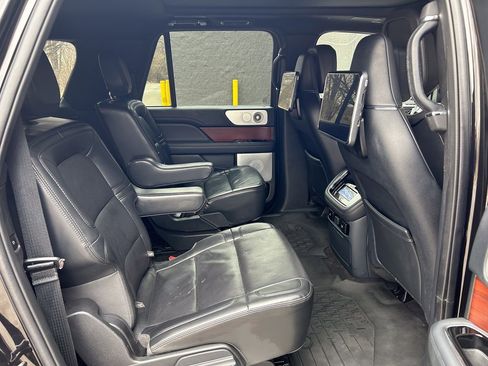 Used 2022 Lincoln Navigator L Reserve image 21