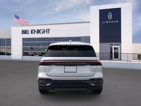 New 2026 Lincoln Nautilus Premier image 5