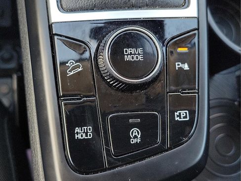 Used 2023 Kia Sportage LX image 16