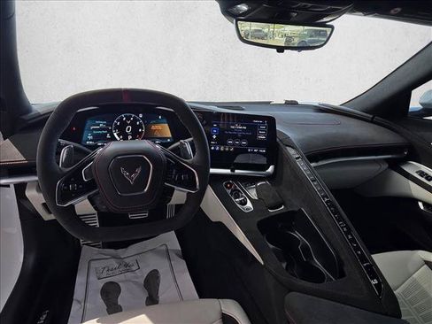 Used 2023 Chevrolet Corvette Stingray Premium Conv w/ Z51 Performance Package RWD image 15