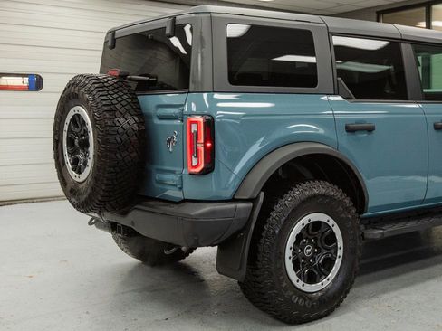 Used 2022 Ford Bronco Badlands image 38