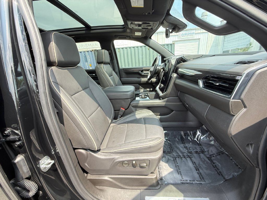 Used 2025 GMC Yukon Elevation w/ Technology Package AWD/4WD image 28