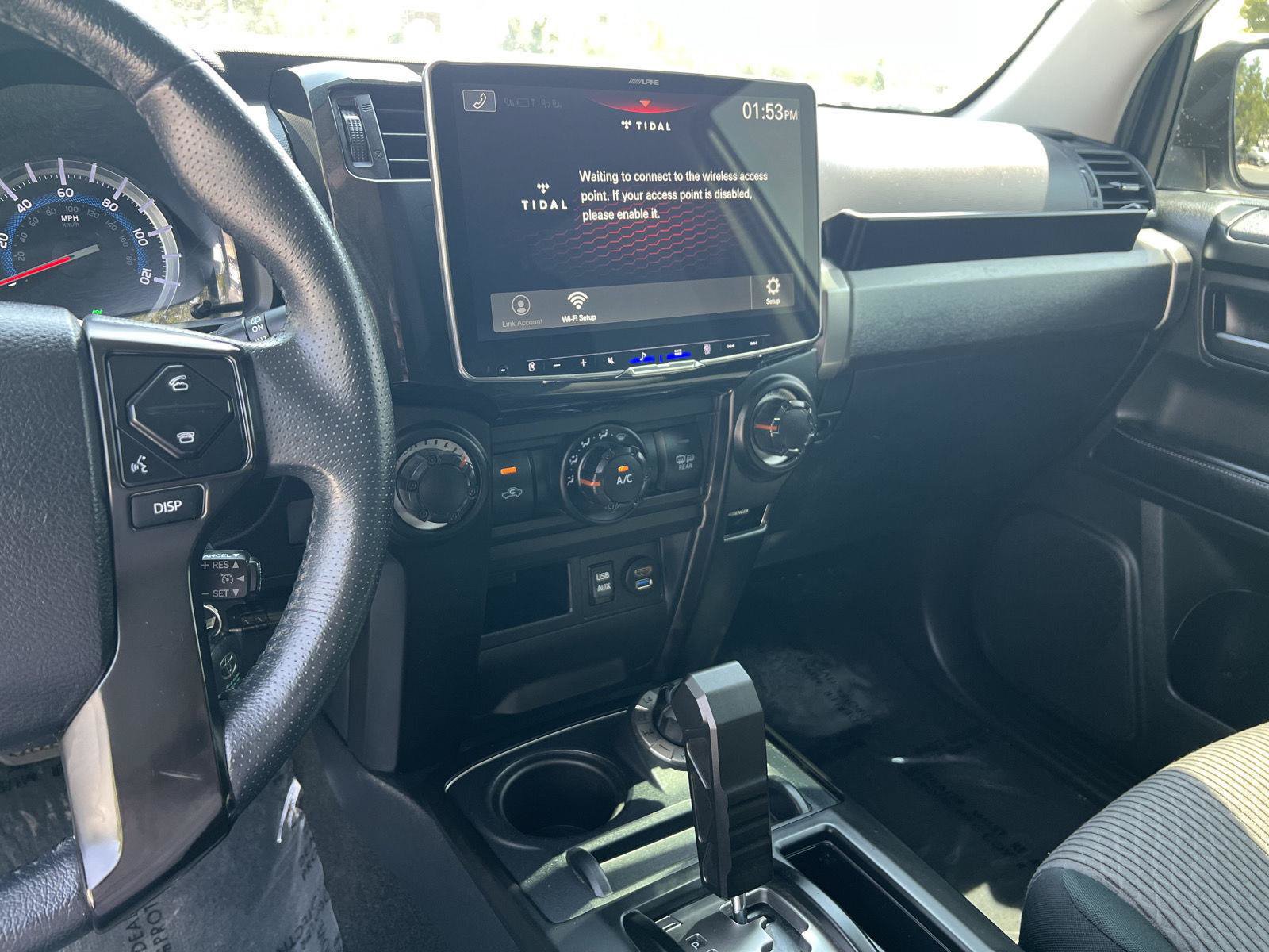 Used 2019 Toyota 4Runner SR5 AWD/4WD image 5