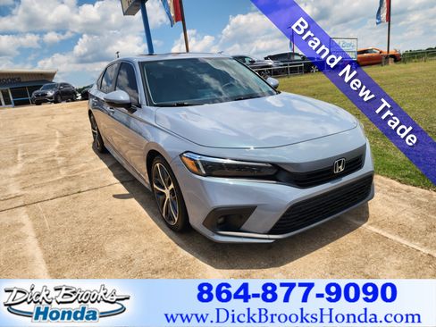 Used 2022 Honda Civic Touring image 1