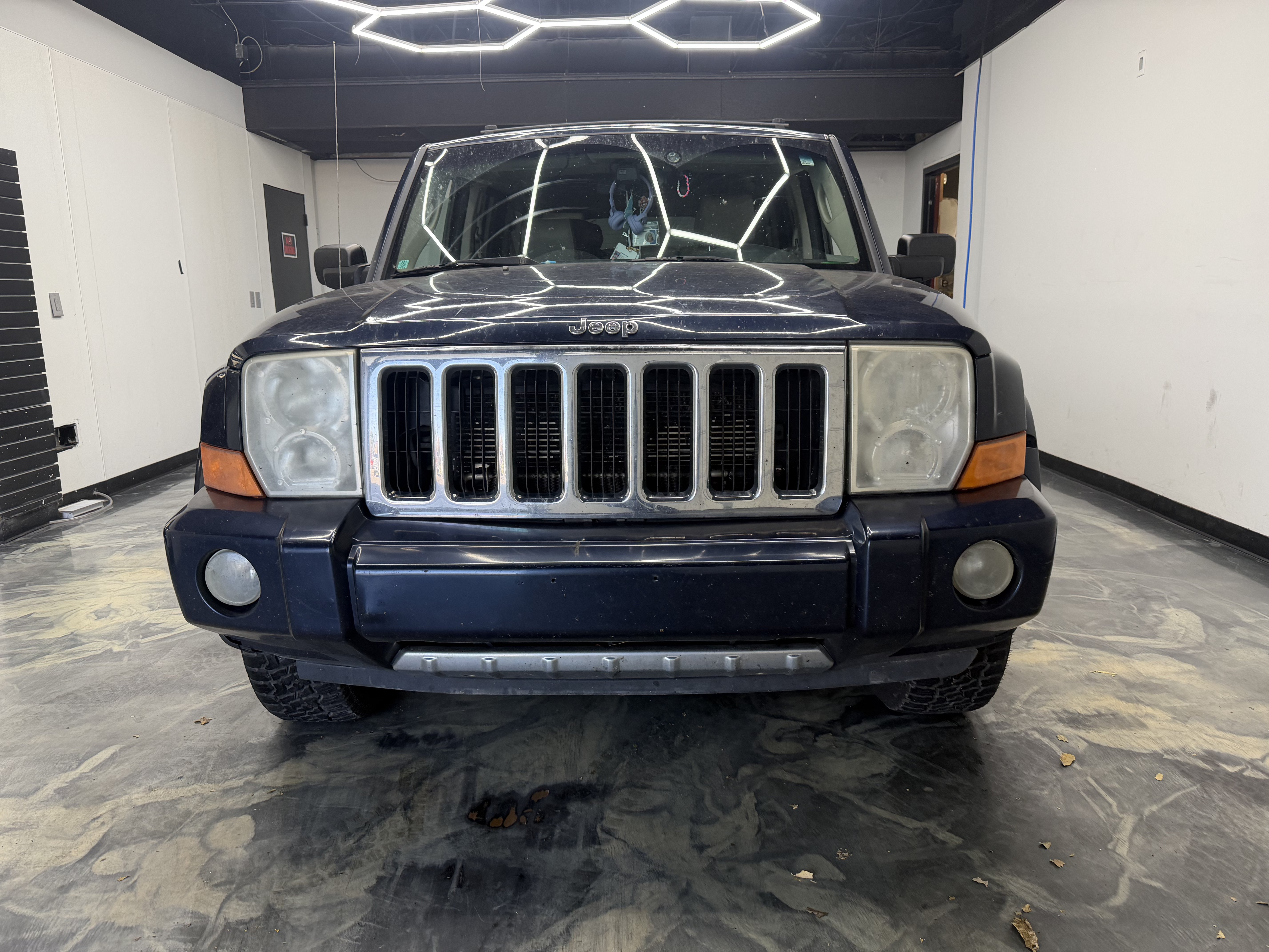 Used 2006 Jeep Commander Limited w/ Trailer Tow Group IV AWD/4WD image 7