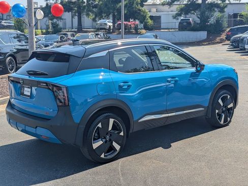Certified 2025 Nissan Kicks SR FWD image 7
