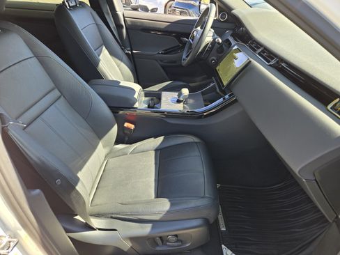 Used 2024 Land Rover Range Rover Evoque Dynamic SE AWD/4WD image 15