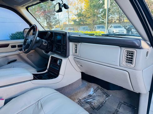 Used 2006 Cadillac Escalade AWD image 20