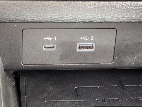 Used 2024 Mitsubishi Outlander SEL image 24