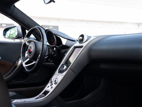 Used 2012 McLaren MP4-12C Coupe RWD image 53
