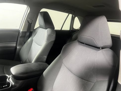 Used 2025 Toyota RAV4 XLE FWD image 14