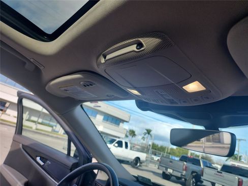 Used 2022 Lincoln Nautilus Reserve image 29