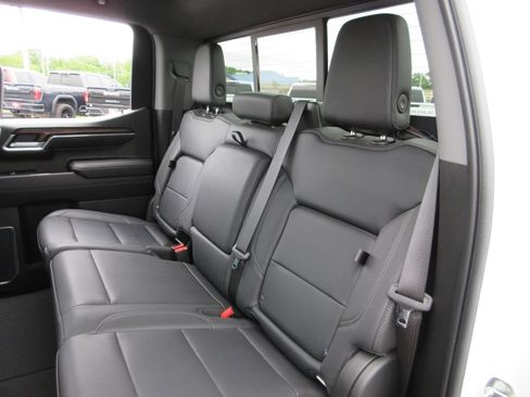 Certified 2023 GMC Sierra 1500 SLT w/ SLT Premium Plus Package AWD/4WD image 24