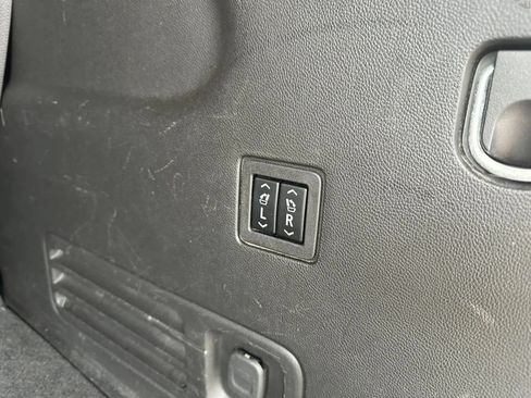 Used 2018 Chevrolet Traverse High Country w/ LPO, Floor Liner Package AWD/4WD image 22