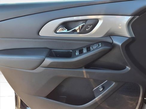 Used 2023 Chevrolet Traverse LT w/ Midnight/Sport Edition image 19