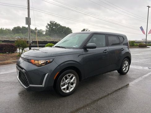 Used 2024 Kia Soul LX w/ Option Group 015 FWD image 8