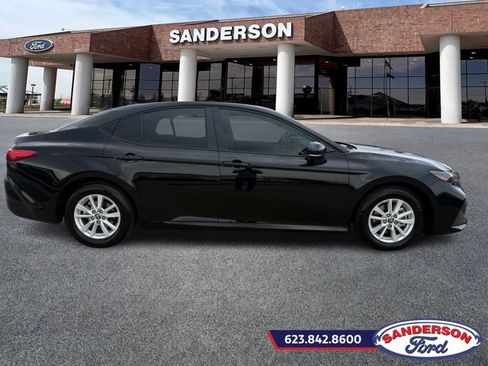 Used 2025 Toyota Camry LE w/ Convenience Package image 2