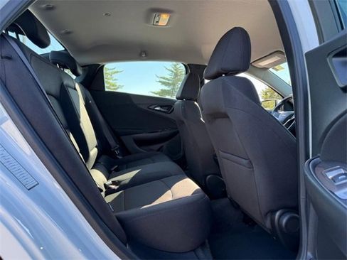 Used 2024 Chevrolet Malibu LT image 11