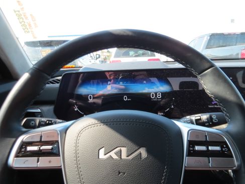 Used 2025 Kia Telluride SX Prestige AWD/4WD image 26