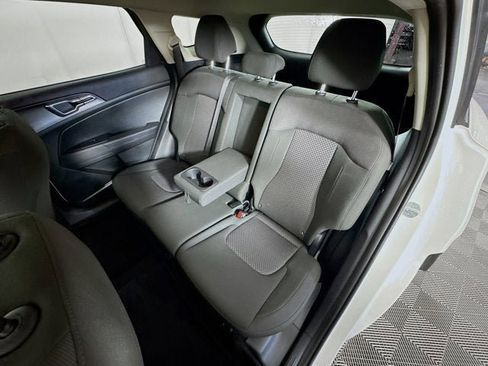 Certified 2025 Kia Sportage LX AWD/4WD image 23