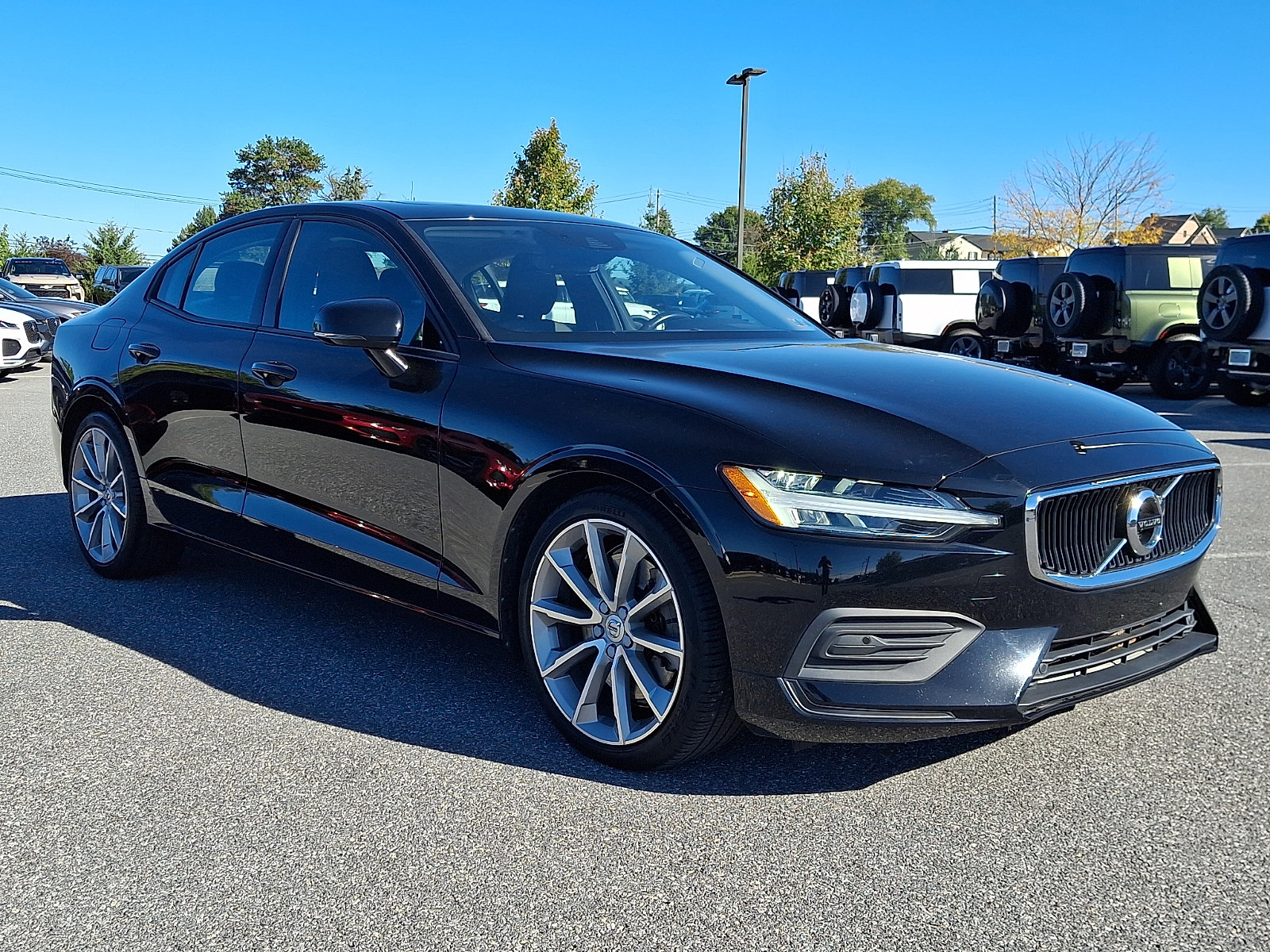 Used 2020 Volvo S60 T6 Momentum AWD/4WD image 6