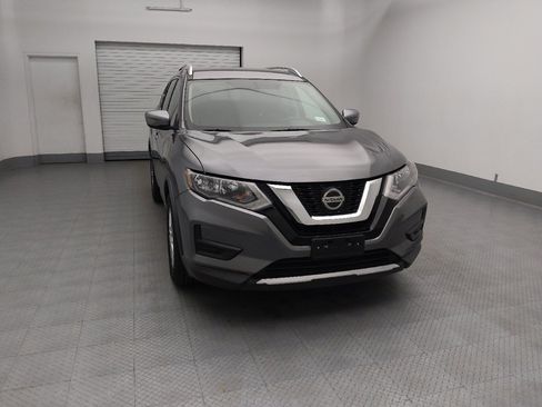 Used 2018 Nissan Rogue SV FWD image 14